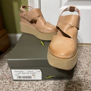 New antelope leather Uma platform strap make up sandal